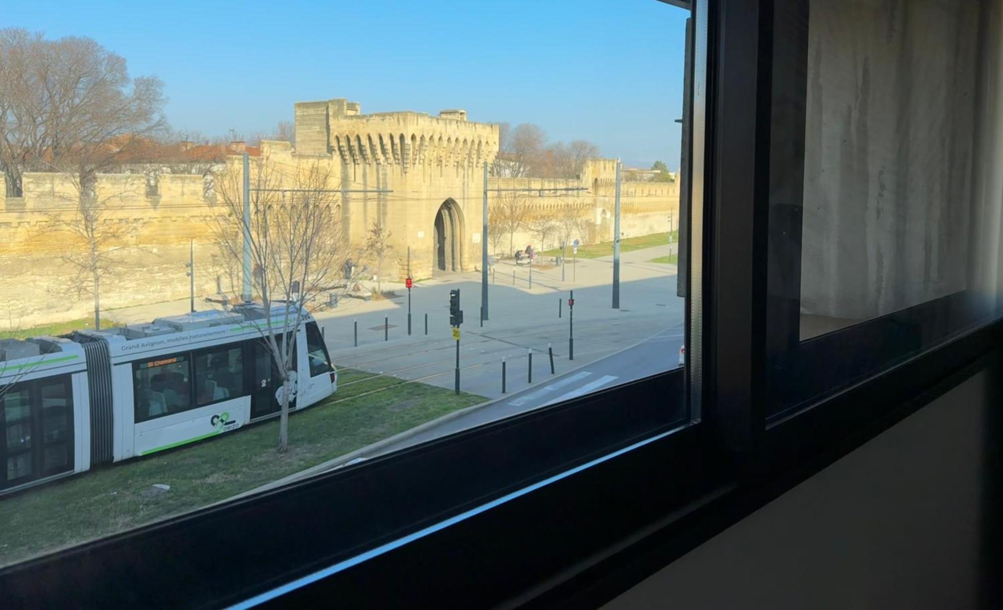 アヴィニョンLe Rive Droite - Gare Centre - Wifi - Terrasse - Face Rempartsアパートメント エクステリア 写真